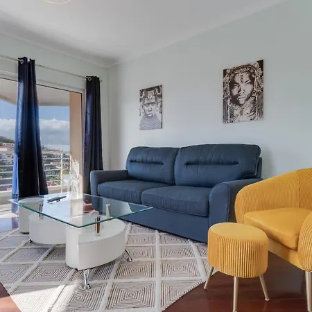 Duplex By Hr Madeira * 卡马拉-德洛布什